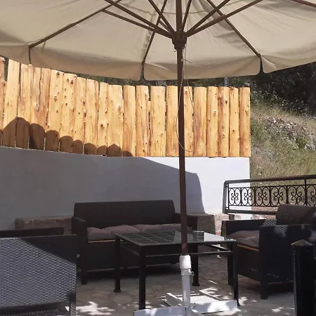 White Manolia Tatil Evi Kato Korakiana