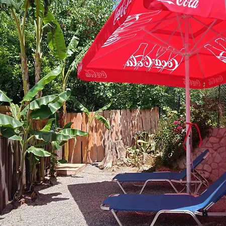 White Manolia 度假居 *